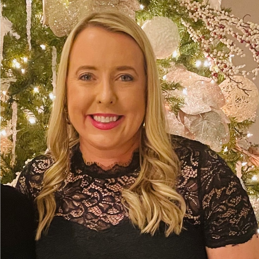 Meet your Posher, Courtney